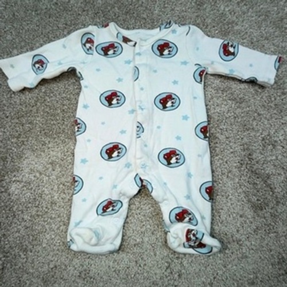 Buc-ees Newborn Footed Sleeper White Blue Star Beaver Mascot Snap Front Cotton